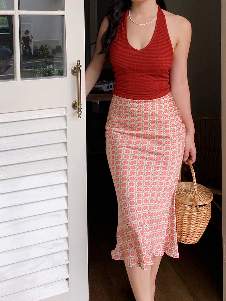 French Vintage Halter Neck Backless Crop Top for Women – Summer Sexy Vest with Chest Pad, Y2K Style French Vintage Halter Neck Backless Crop Top for Women – Summer Sexy Vest with Chest Pad, Y2K Style