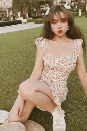 French Vintage Ruffled Big Collar Floral Dress for Women - Handmade Spring/Summer 2025, Trendy 90s Style