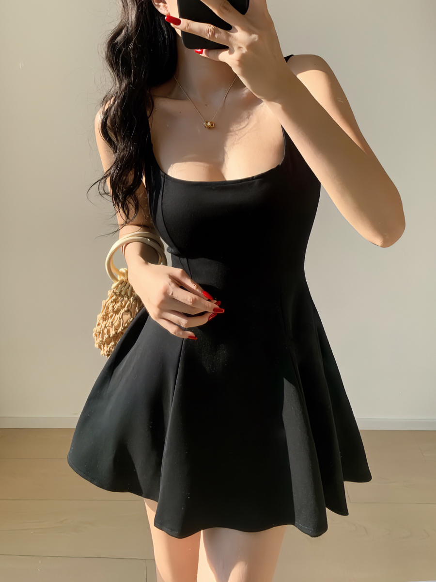 French Vintage Square Neck Black Waist-Defining Elastic Slimming Slip Dress for Women - Short Skirt Vacation Style French Vintage Square Neck Black Waist-Defining Elastic Slimming Slip Dress for Women - Short Skirt Vacation Style