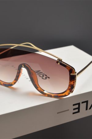 Futuristic Cyberpunk Oversized Pilot Sunglasses with Cut Edges and Single Beam - Stylish Statement Eyewear