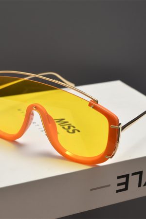 Futuristic Cyberpunk Oversized Pilot Sunglasses with Cut Edges and Single Beam - Stylish Statement Eyewear