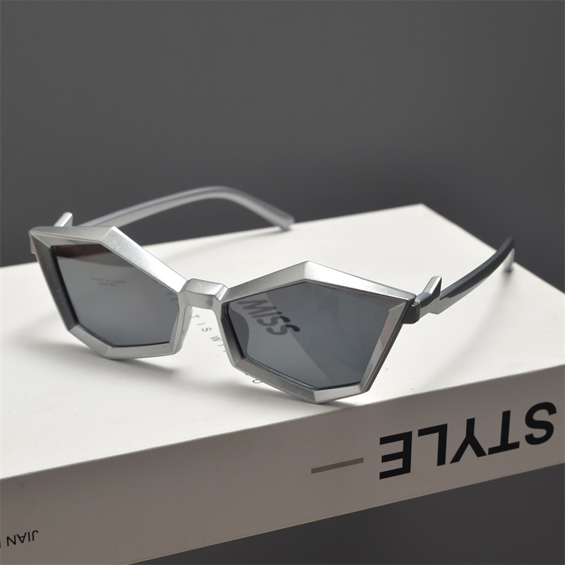 Futuristic Cyberpunk Polygon Diamond Sunglasses for Slim Faces - Unisex Hip-Hop Party Eyewear Futuristic Cyberpunk Polygon Diamond Sunglasses for Slim Faces - Unisex Hip-Hop Party Eyewear