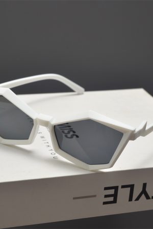 Futuristic Cyberpunk Polygon Diamond Sunglasses for Slim Faces - Unisex Hip-Hop Party Eyewear