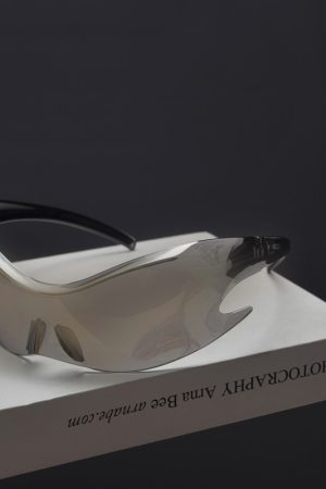 Futuristic Cyberpunk Unisex Retro Street Photography Sunglasses - Quirky Exaggerated Style for Bold Fashion Statements