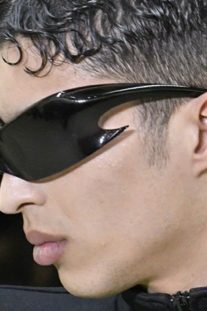 Futuristic Cyberpunk Unisex Retro Street Photography Sunglasses - Quirky Exaggerated Style for Bold Fashion Statements