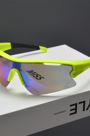 Futuristic Oversized Cycling Sunglasses for Men and Women, Windproof Colorful Trendy Outdoor Climbing and Skiing Gear