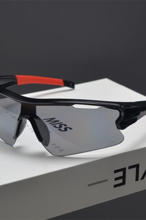 Futuristic Oversized Cycling Sunglasses for Men and Women, Windproof Colorful Trendy Outdoor Climbing and Skiing Gear