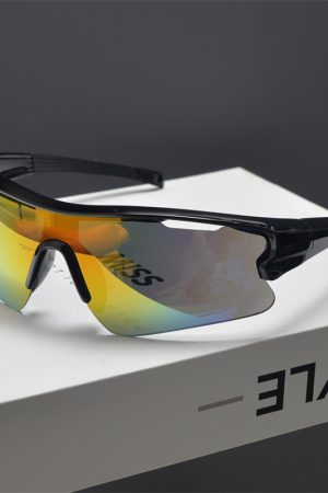 Futuristic Oversized Cycling Sunglasses for Men and Women, Windproof Colorful Trendy Outdoor Climbing and Skiing Gear