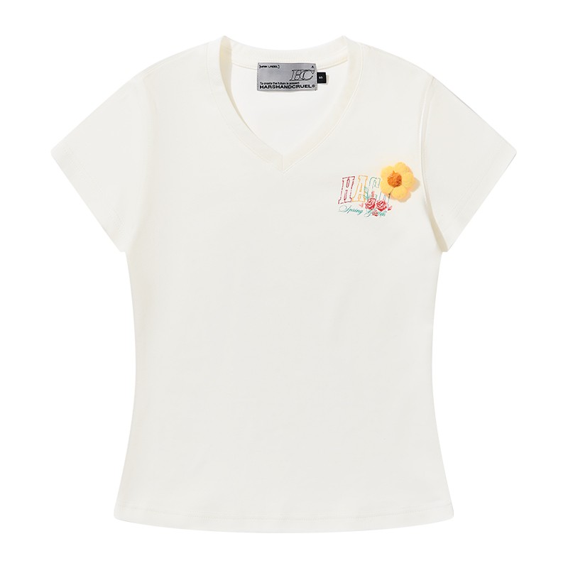 Hand-Drawn 3D Yarn Flower Elastic Slim-Fit V-Neck Short Sleeve T-Shirt for Women - Trendy Floral Design, Perfect for Everyday Wear Hand-Drawn 3D Yarn Flower Elastic Slim-Fit V-Neck Short Sleeve T-Shirt for Women - Trendy Floral Design, Perfect for Everyday Wear