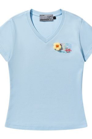 Hand-Drawn 3D Yarn Flower Elastic Slim-Fit V-Neck Short Sleeve T-Shirt for Women - Trendy Floral Design, Perfect for Everyday Wear