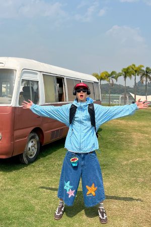 Handmade American Retro Star Embroidery Denim Capris - Summer Unisex Loose Straight Shorts for a Vintage 90s Look