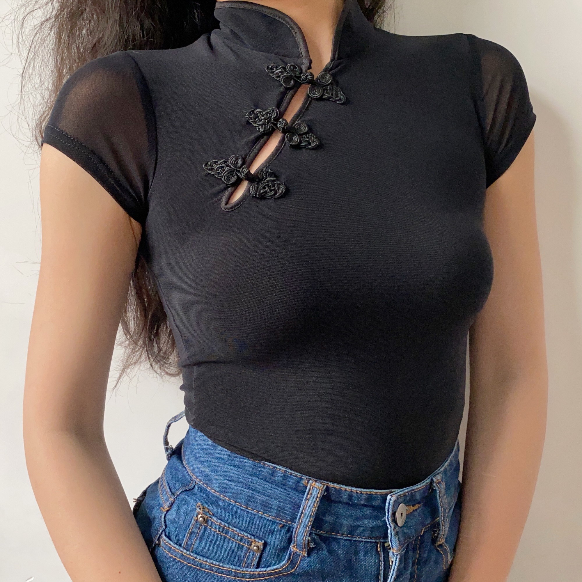 Handmade Chinese Style Qipao Top for Women, Retro Doll Button Design, Improved Short Sleeve Mesh, Vintage Chic Fashion Handmade Chinese Style Qipao Top for Women, Retro Doll Button Design, Improved Short Sleeve Mesh, Vintage Chic Fashion