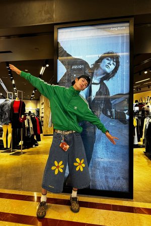 Handmade Floral Embroidery Denim Shorts for Men and Women, Straight-Leg Wide-Leg Casual Summer Capris, Y2K Style