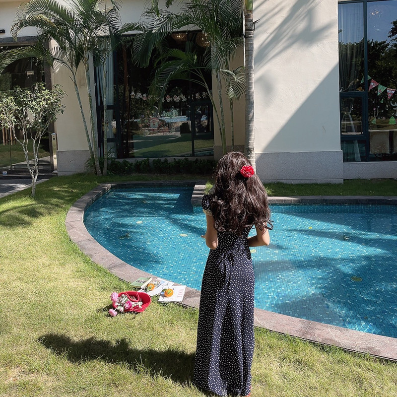 Handmade Illustrated Beauty French Lace V-Neck Puff Sleeve Maxi Dress – 2025 Spring/Summer Vacation Style Handmade Illustrated Beauty French Lace V-Neck Puff Sleeve Maxi Dress – 2025 Spring/Summer Vacation Style