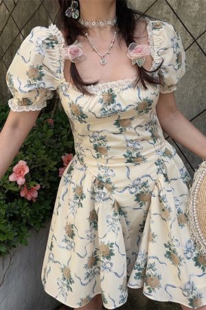 Handmade Spring Summer French Square Neck Lace Trim Puff Sleeve Court Waist Dress for Vacation - Chic Floral Style