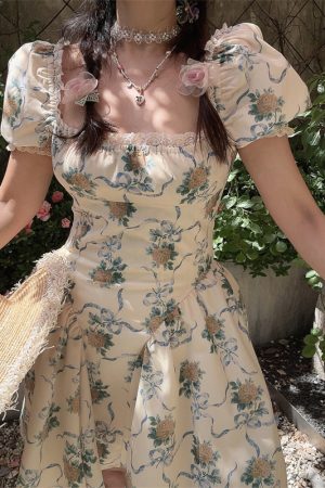 Handmade Spring Summer French Square Neck Lace Trim Puff Sleeve Court Waist Dress for Vacation - Chic Floral Style