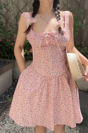 Handmade Vintage Floral Camisole Dress with Pocket - Sweet Pink Square Neck Drawstring Vacation Style, Perfect for Summer Outings