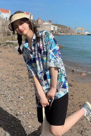 Hawaiian Floral Short Sleeve Shirt for Women - Loose Fit Beach Top in Hong Kong Style for Seaside Vacation