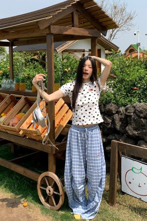 Heart Polka Dot Short Sleeve T-Shirt for Women - Slim Fit American Style Top for Spring and Summer