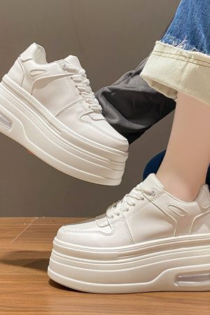 Height-Increasing 8cm Thick-Soled White Leather Sneakers for Women - Trendy Spring 2023 European Style Versatile Skate Shoes
