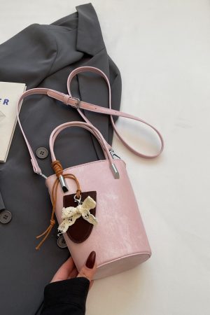 High-End Green Bucket Bag for Women, Summer 2025 Handheld Crossbody Phone Bag, Trendy Niche Fashion Accessory