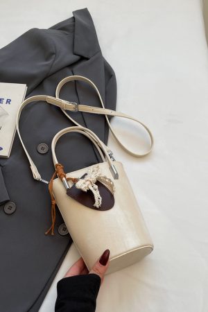 High-End Green Bucket Bag for Women, Summer 2025 Handheld Crossbody Phone Bag, Trendy Niche Fashion Accessory