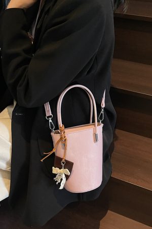 High-End Green Bucket Bag for Women, Summer 2025 Handheld Crossbody Phone Bag, Trendy Niche Fashion Accessory