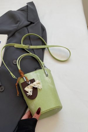 High-End Green Bucket Bag for Women, Summer 2025 Handheld Crossbody Phone Bag, Trendy Niche Fashion Accessory