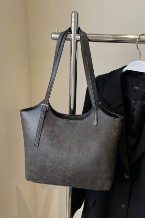 High-End Retro Women's Shoulder Bag, Versatile Large Capacity Tote for Summer 2025 Fashion