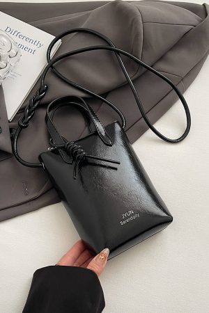 High-End Silver Mini Bag for Women - Lightweight Handheld Crossbody Zipper Bag for Summer 2025, Perfect for Y2K Fashion