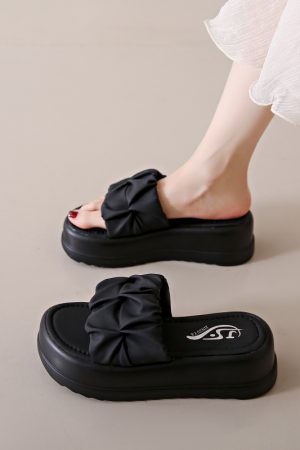 High-End Thick-Soled Platform Slide Sandals for Women - Non-Slip, Height-Increasing, Fashionable Summer 2025 Outdoor Footwear