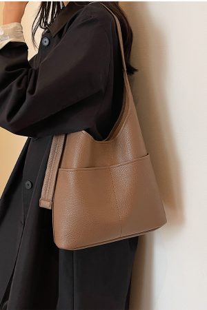 High-End Versatile Bucket Bag for Women - Retro Shoulder Tote with Large Capacity for Spring/Summer 2025 Fashion