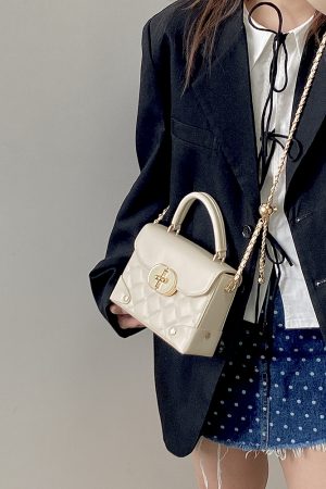 High-End Women's Crossbody Bag - Large Protagonist Design, Small Size, Perfect for Spring/Summer, Fragrant Wind Style