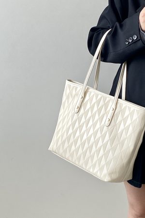 High-End Women's Large Capacity Tote Bag for Classroom & Commuting - Versatile Handheld & Shoulder Bag