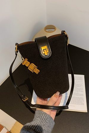 High-End Women's Retro Bucket Bag - 2025 Autumn/Winter Casual Crossbody for Commuting and Versatile Style