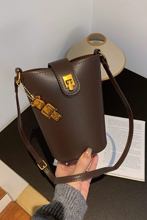 High-End Women's Retro Bucket Bag - 2025 Autumn/Winter Casual Crossbody for Commuting and Versatile Style