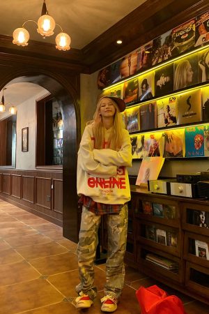 High Street American-Style Ripped Straight Loose Jeans for Men and Women - Fashionable Slim-Fit Wide-Leg Pants