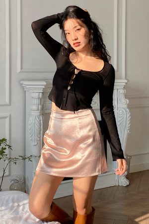 High-Waisted A-Line Skirt with Built-In Safety Shorts - French Retro Slim-Fit Short Skirt for a Chic 90s Style Look