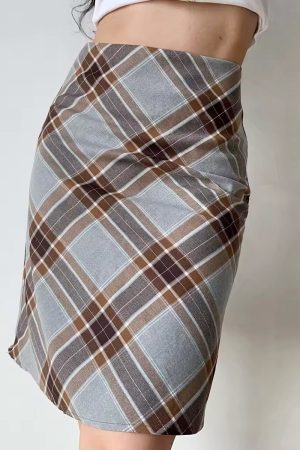 High-Waisted Color-Blocking Plaid A-Line Skirt for Women - Retro European American Style Short Bodycon Fashion