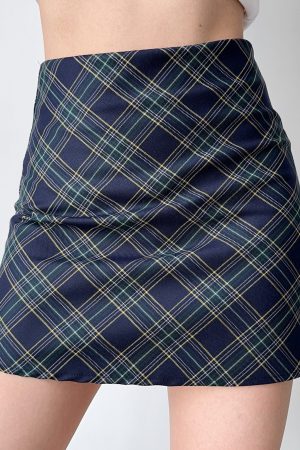 High-Waisted Plaid A-Line Skirt for Women - Retro DIY European American Style for New Year Celebrations