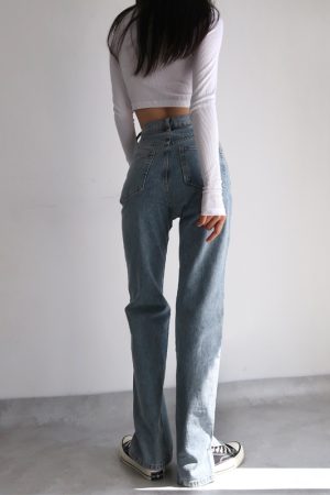 High-Waisted Vintage Wide-Leg Jeans for Women, Distressed with Side Slits, Loose-Fitting, Flattering 90s Style