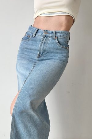 High-Waisted Water-Washed Denim Split Skirt for Women - Mid-Length Slimming Fitted Pencil Skirt in European & American Style