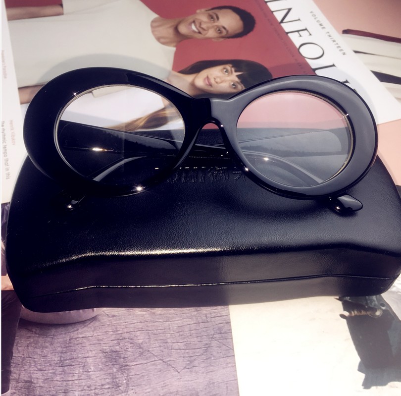 Hip-Hop Style Oval Sunglasses Inspired by Burijie Bridge and G-Dragon – Trendy Alien Glasses for Y2K Fashion Lovers Hip-Hop Style Oval Sunglasses Inspired by Burijie Bridge and G-Dragon – Trendy Alien Glasses for Y2K Fashion Lovers