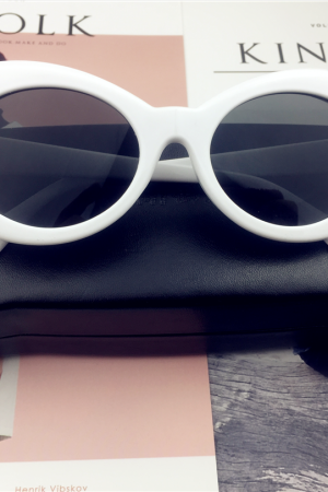 Hip-Hop Style Oval Sunglasses Inspired by Burijie Bridge and G-Dragon â€“ Trendy Alien Glasses for Y2K Fashion Lovers