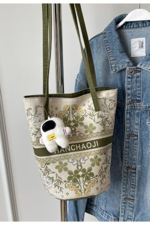 Japanese-Style Floral Canvas Bucket Bag for Women - 2025 Versatile Large Capacity Shoulder Tote for Commuting