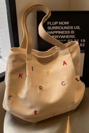 Japanese-Style Large-Capacity Shoulder Bag for Students - Versatile Casual Tote for Class and Commuting