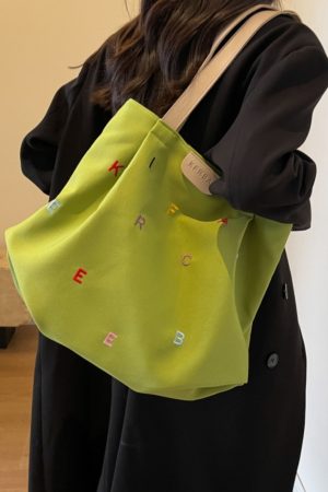 Japanese-Style Large-Capacity Shoulder Bag for Students - Versatile Casual Tote for Class and Commuting