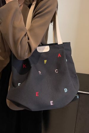 Japanese-Style Large-Capacity Shoulder Bag for Students - Versatile Casual Tote for Class and Commuting