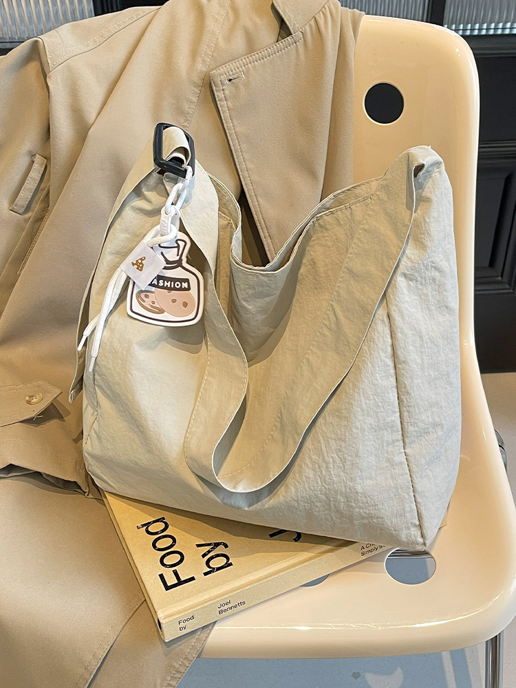 Korean-Style Artistic Canvas Tote Bag for Women - Trendy Crossbody Bag for Summer 2025, Casual Fashion Essential Korean-Style Artistic Canvas Tote Bag for Women - Trendy Crossbody Bag for Summer 2025, Casual Fashion Essential