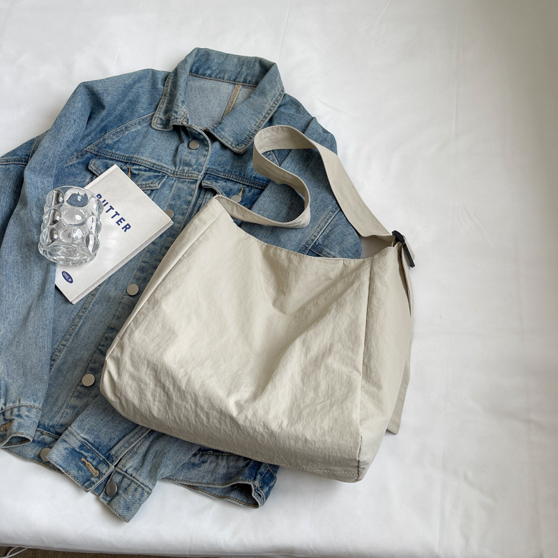 Korean-Style Artistic Canvas Tote Bag for Women - Trendy Crossbody Bag for Summer 2025, Casual Fashion Essential Korean-Style Artistic Canvas Tote Bag for Women - Trendy Crossbody Bag for Summer 2025, Casual Fashion Essential